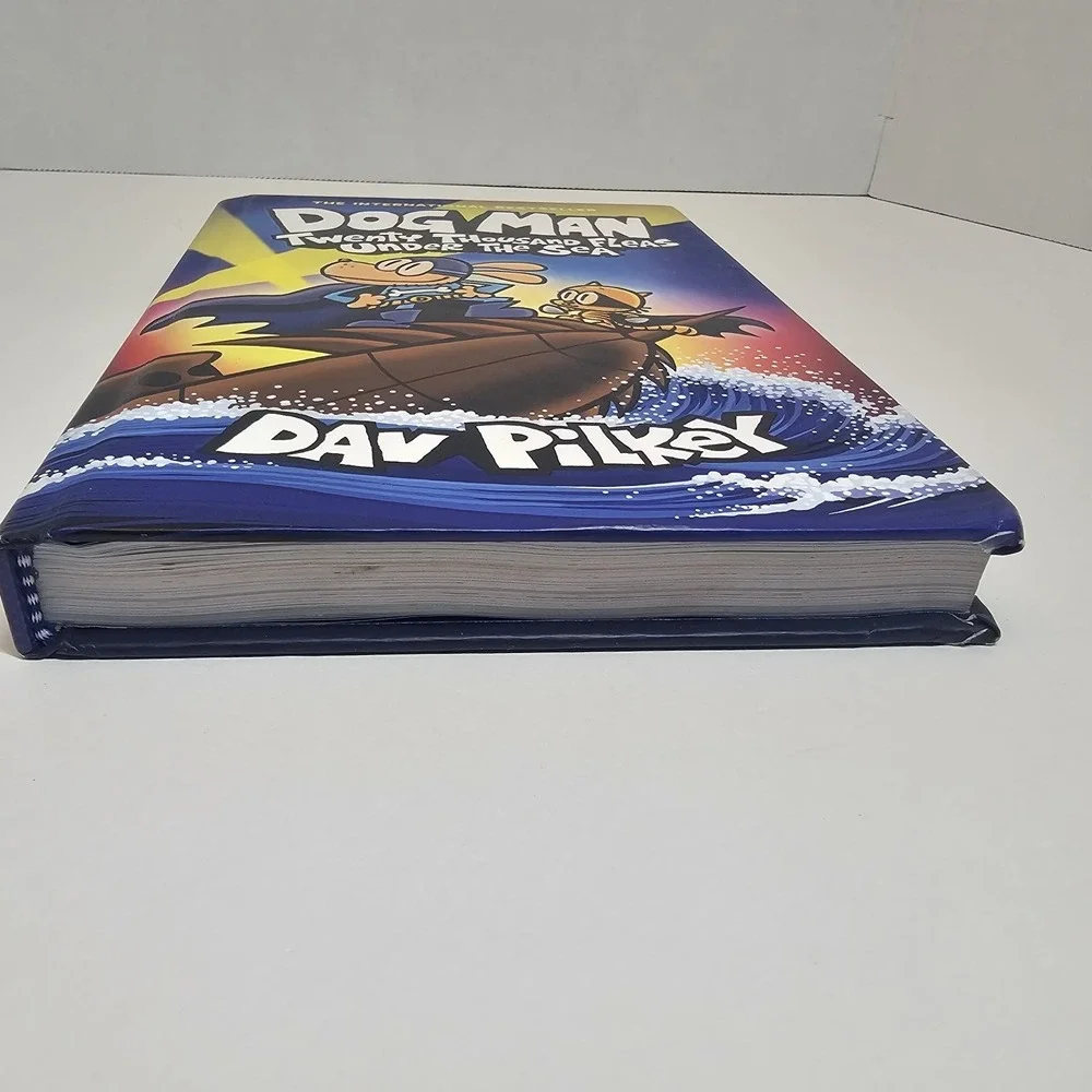 Dog‎ Man- Twenty Thousand Fleas Under Sea. Dav Pilkey Hardcover Book Kids